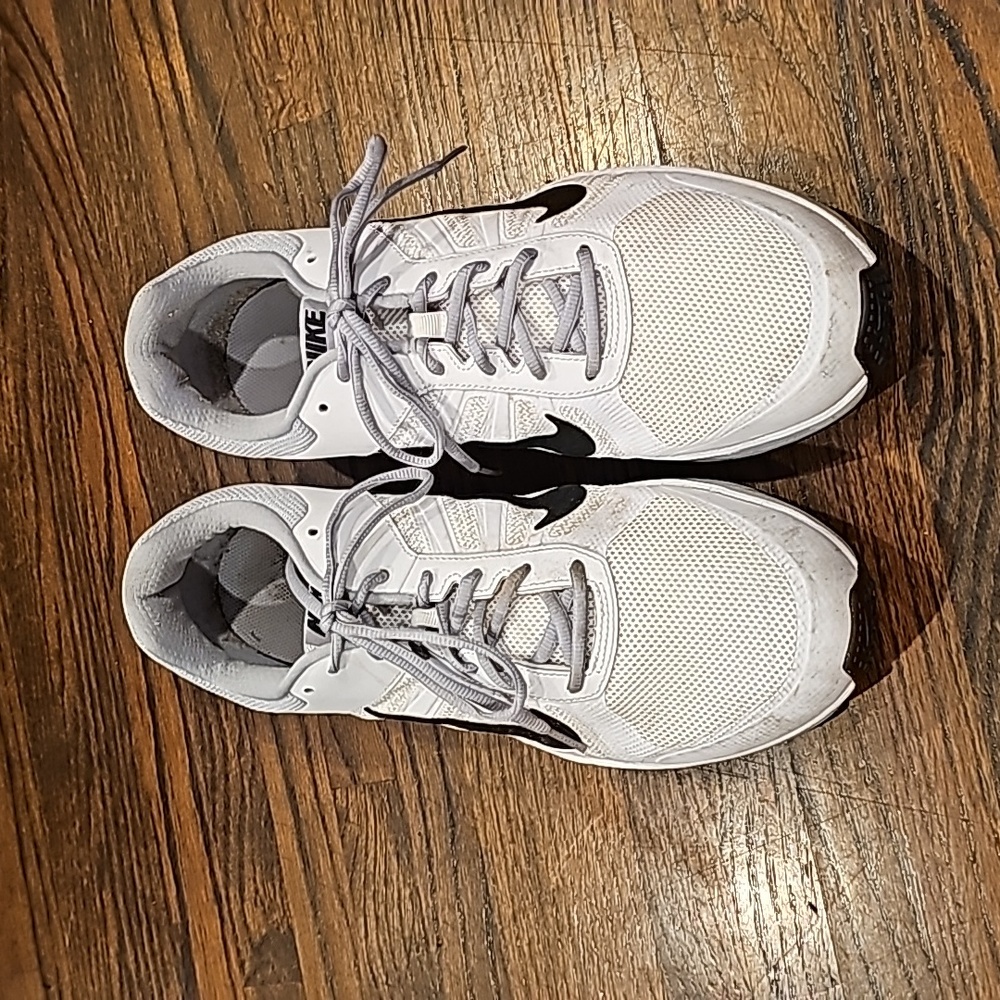 NIKE Men's Dart 12 Shoes - Picture 5 of 10